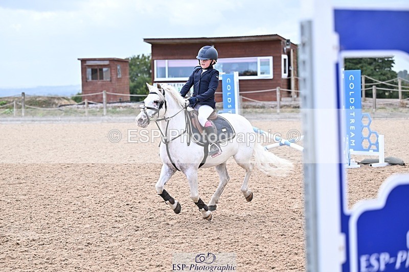 250826-154036-00160 - Clear Round and 60cm