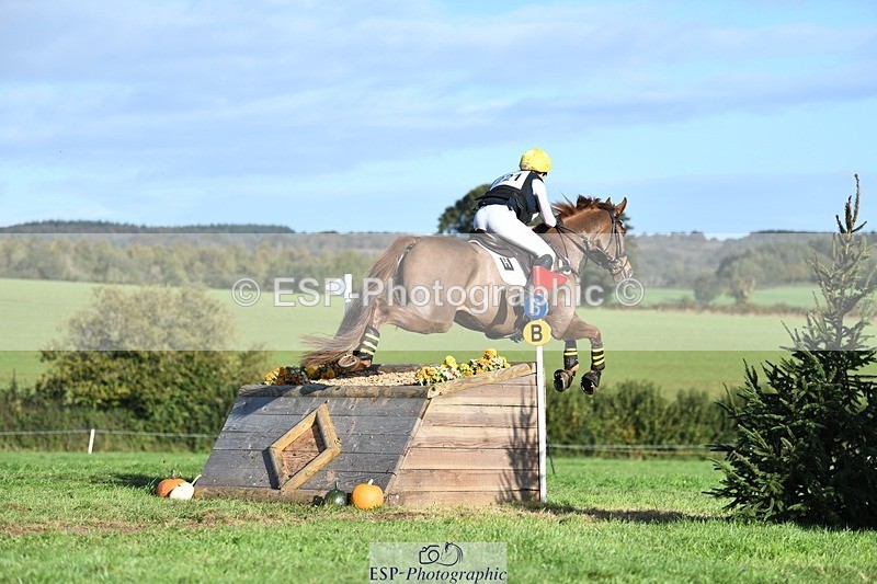 231022-102425-25631 - 221-RUBIN.MOON.SB-Gemma.Watts-XC