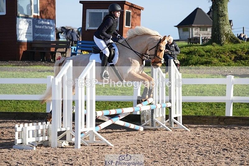 251129-114220-00342 - 70cm