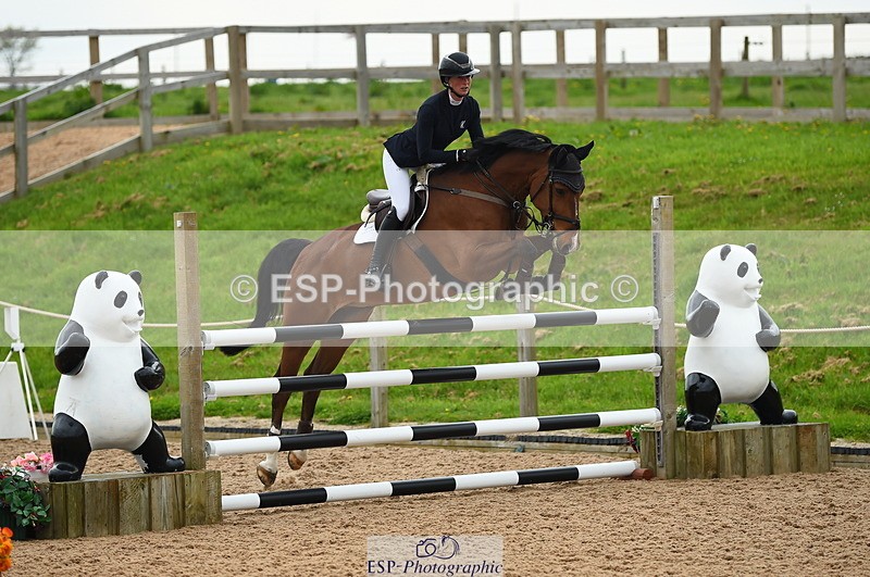 230504A-093216-00381 - Cls 8 Snr Foxhunter