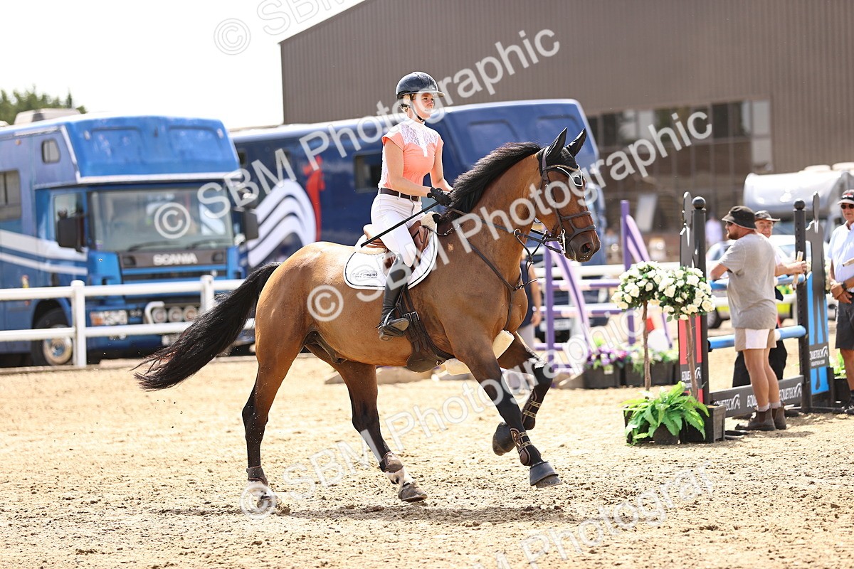 SBM_000656 - Class 15 - Redpost Equestian Senior Foxhunter - 1.20m