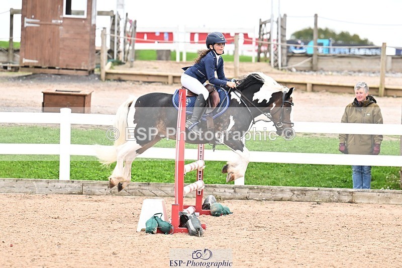 250920-105523-00304 - Cls 22+23 Club and Schools 70cm