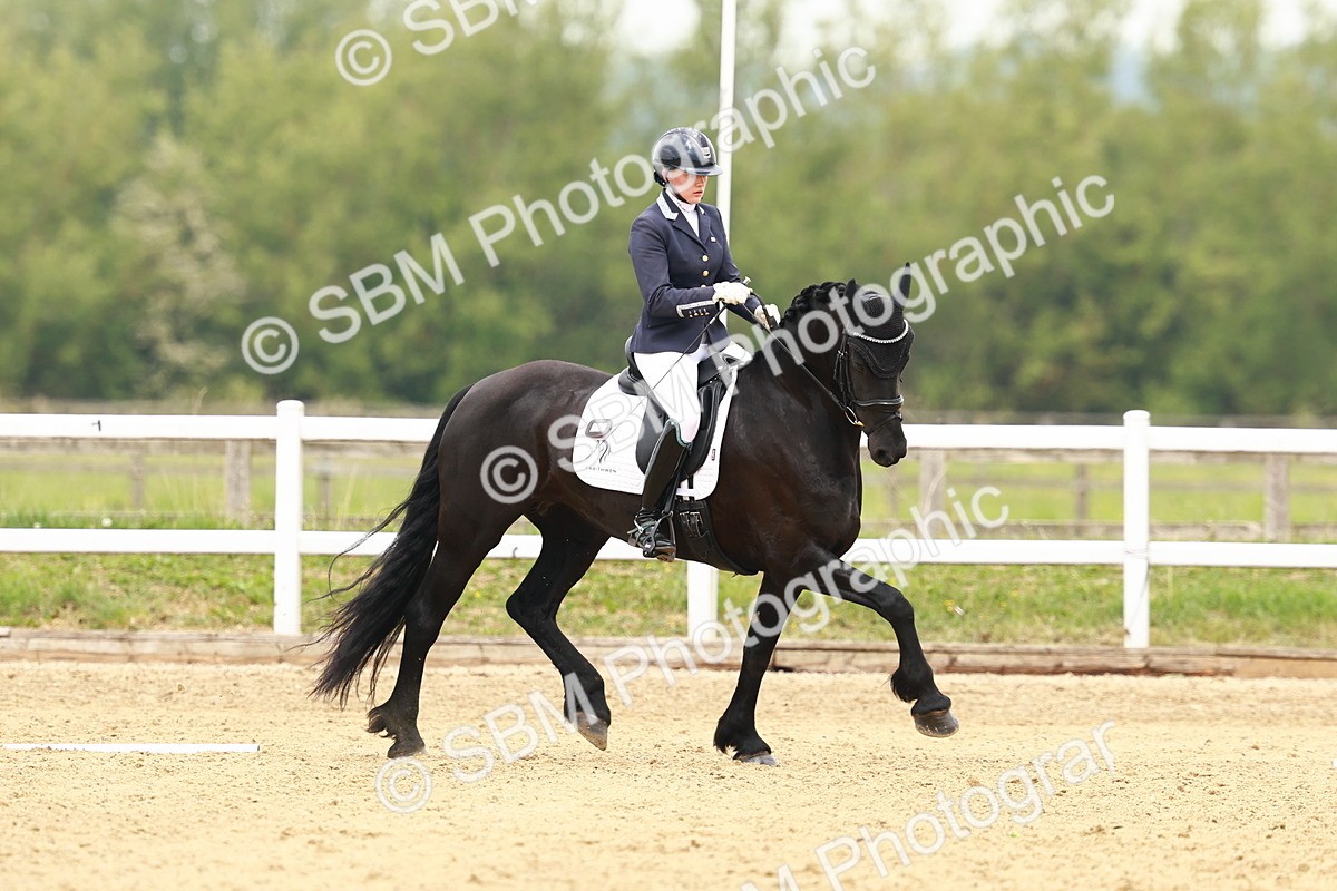 SBM_000986 - Class 6 - Novice 4
