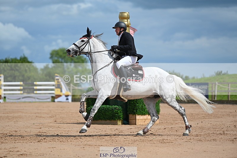 230721A-153501-07321 - Cls 10, 2 Star Big 1.45m Start to break