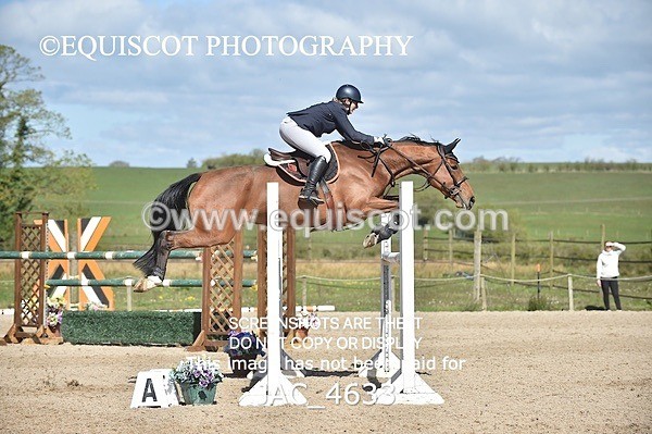 JAC_4633 - CLASS 11 SAT Andrew Hamilton Coach, RHS Foxhunter Championship Qualifier
