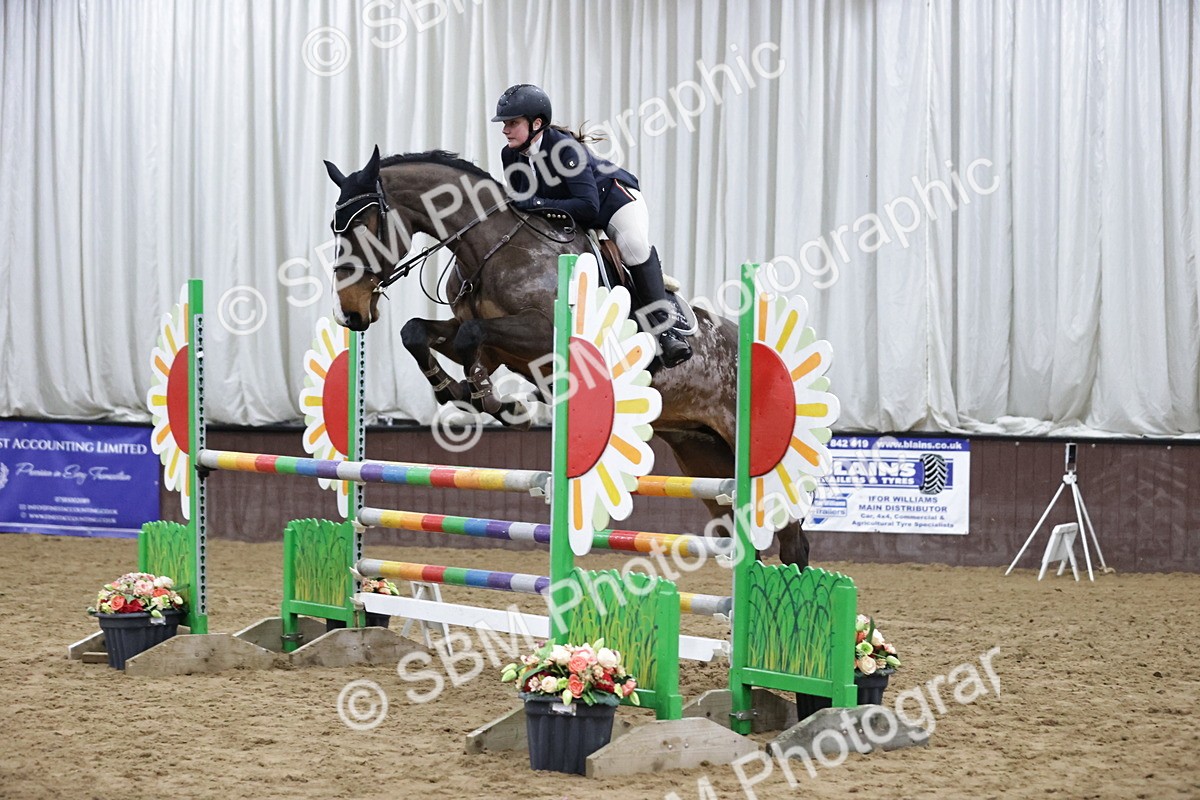 SBM_001137 - Class 4 - Senior Newcomers/ 1.10m Open