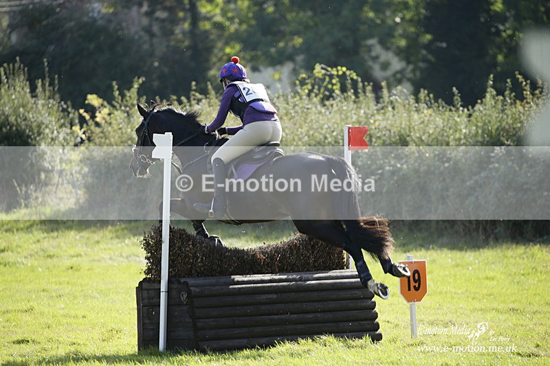  WWHT 171021 3567 - Intermediate Pairs (0.90m)  17/10/21