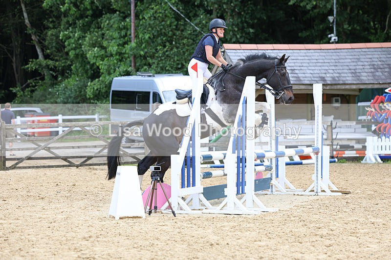 3E7A3058 - Class 4: Senior British Novice/90cm open