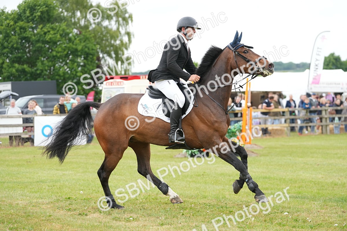 SBM_05184 - Class 201 - British Horse Feeds Speedi Beet Horse of the Year Show Grade  C