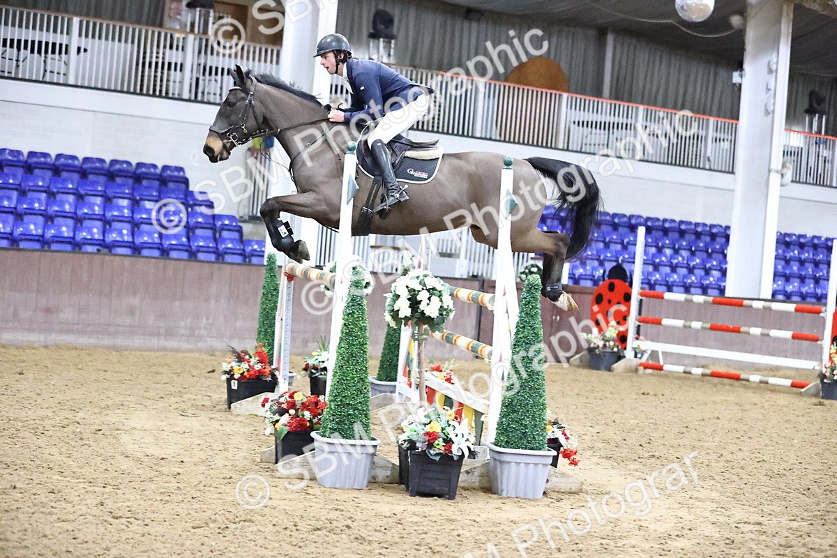 SBM_010246 - Class 25 - Equestrian Senior Foxhunter 1.20m