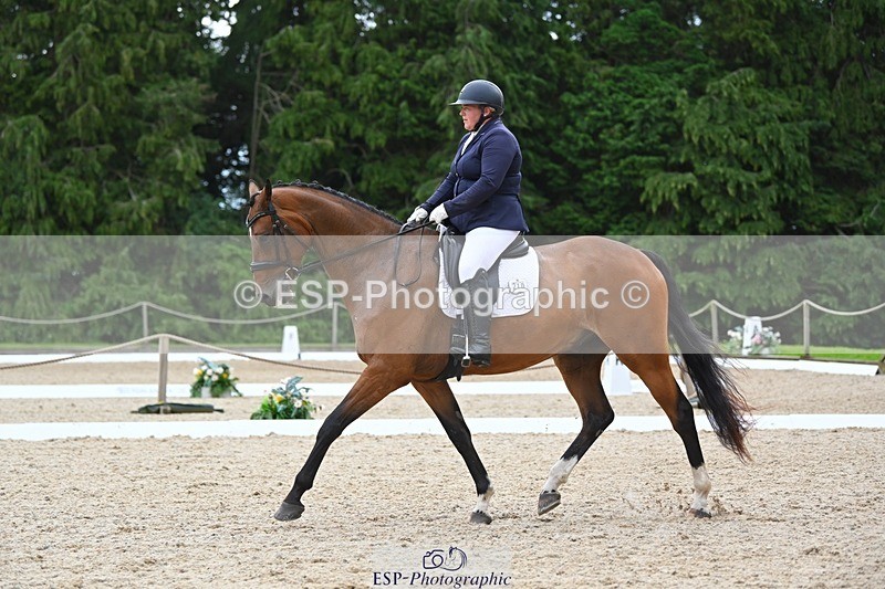 230813-171933-08629 - Cls 14 Medium Silver 16.45 to End