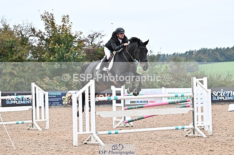 251015-153549-00926 - Cls 6 Foxhunter and 1.20m Open