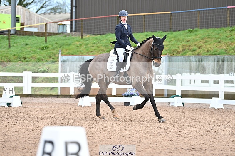 240218A-101952-05481 - 119-Shona.Mclauchlan-Diamond.Darco