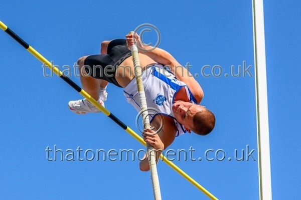 Age25SAT-916365 - Field Male