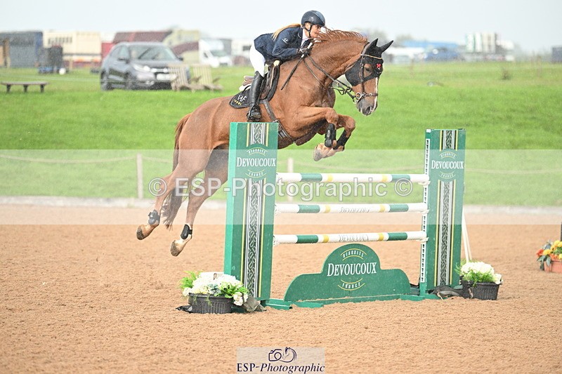 240912A-160815-02412 - Cls 6 National 1.40m Open