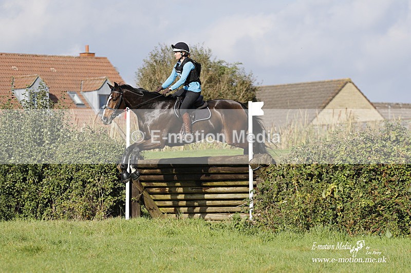  WWHT 171021 3845 - Open (1.00m)  17/10/21