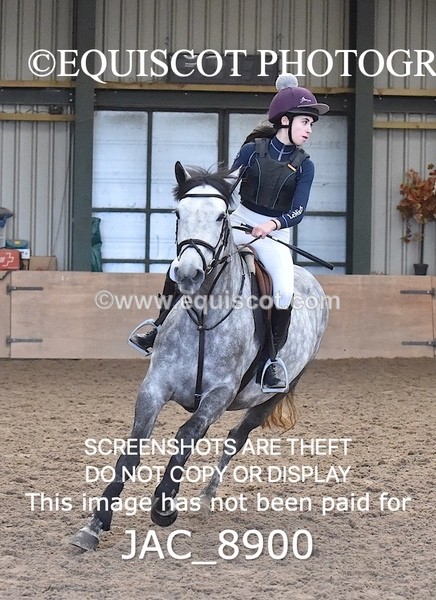 JAC_8900 - CLASS 3 ARENA EVENTING BE 70