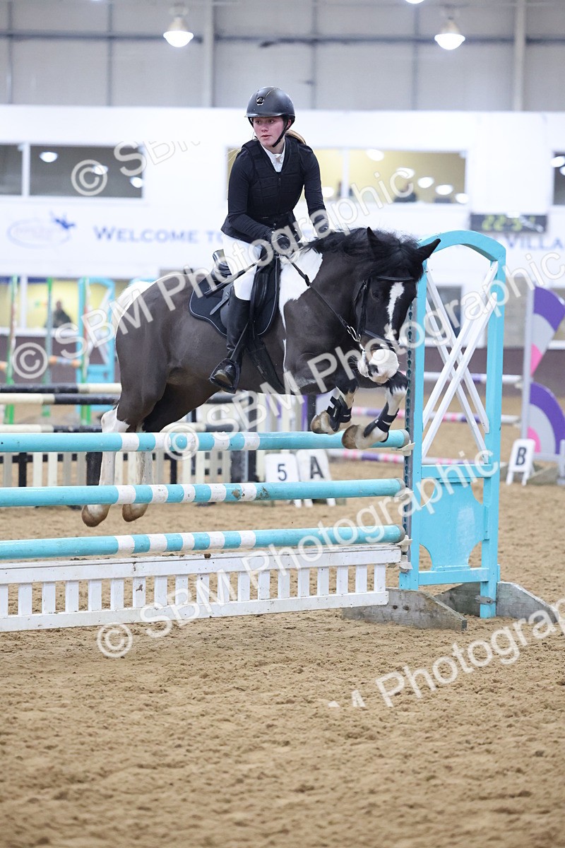 SBM_003284 - Class 11 - Blue Chip Pony Newcomers - 1.00m Open