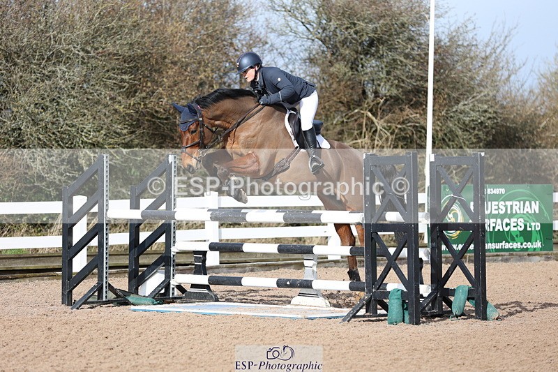 240223A-113017-00878 - Cls 4 Snr 1.05m Open