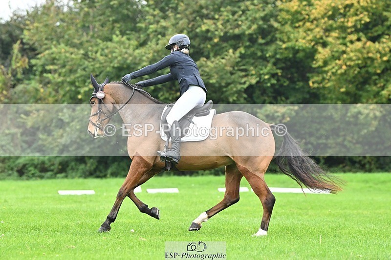 241024-134053-04179 - 328-Zara.Head-FOURFIELDS.LOVEHEART