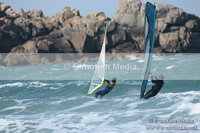 WS 020413-83 - Windsurfing