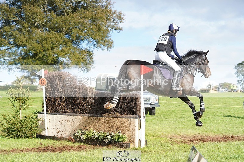 231021-151554-20129 - 489-MY.GALWAY.MAN-Daisy.Hood-SC+XC