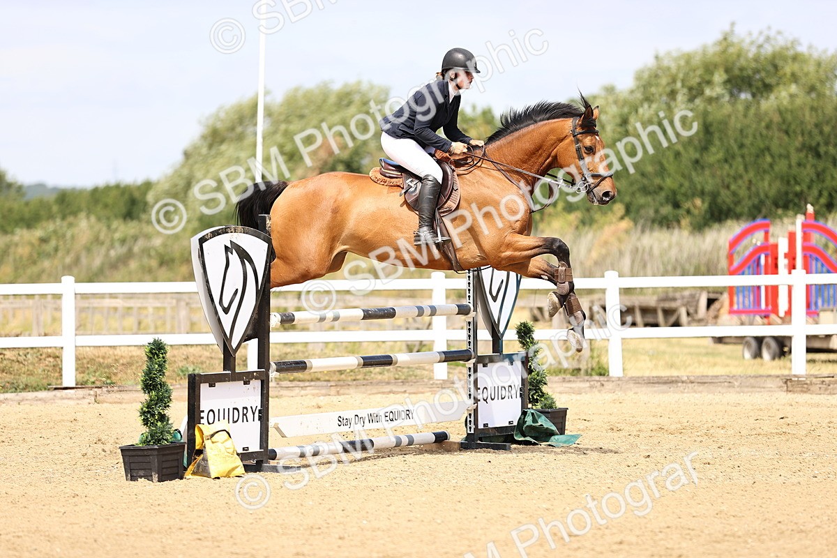 SBM_009902 - Class 8 - Senior Newcomers - 1.10  Open