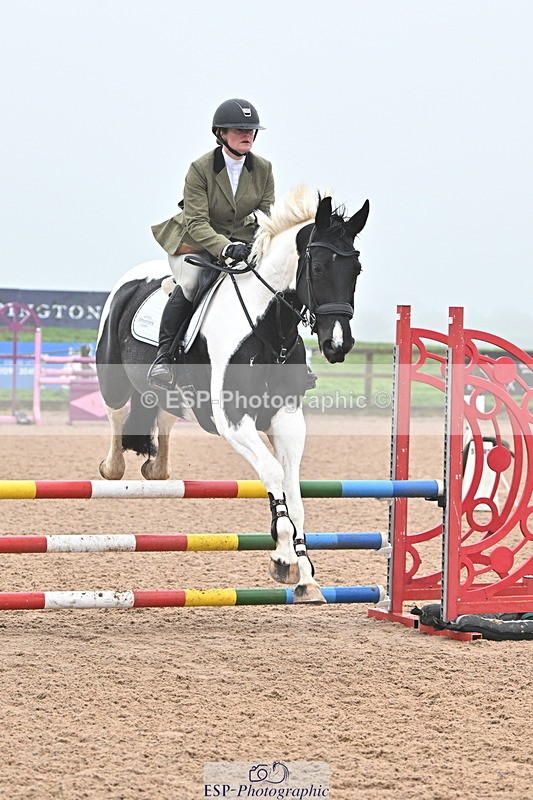 241103A-112530-07032 - SUN Cls 18 British Novice and 90cm Open