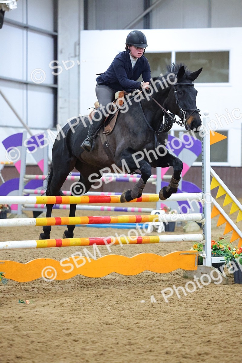1I0A4756 - Class 9 - Senior Newcomers/ 1.10m Open