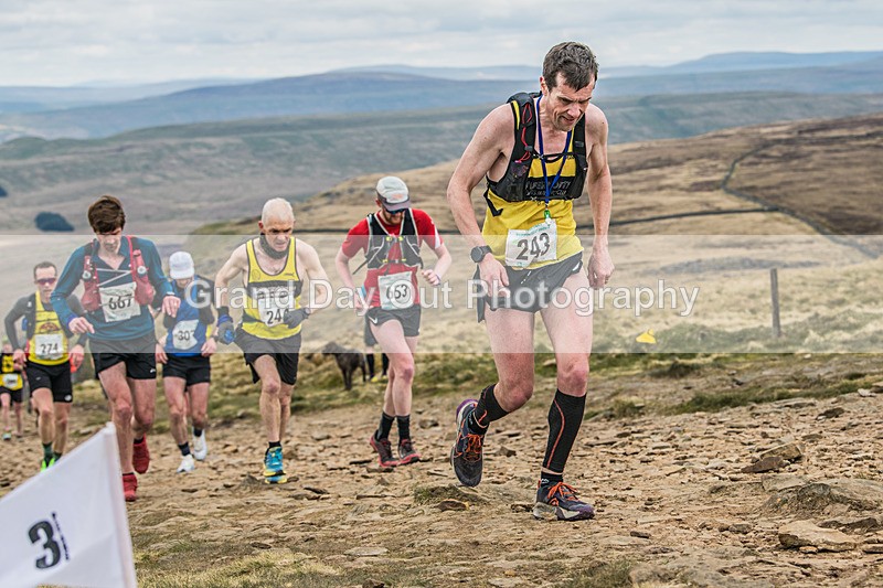 3 Peaks-527 - The 3 Peaks Race Saturday 27th April 2024