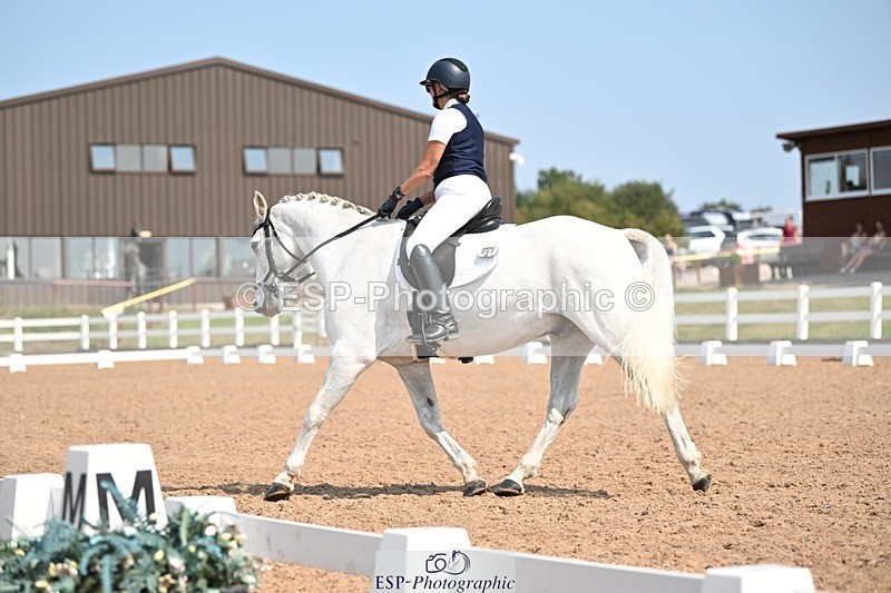 250816-124242-04545 - 061-Lyn.MillerRunnymead.Diamond