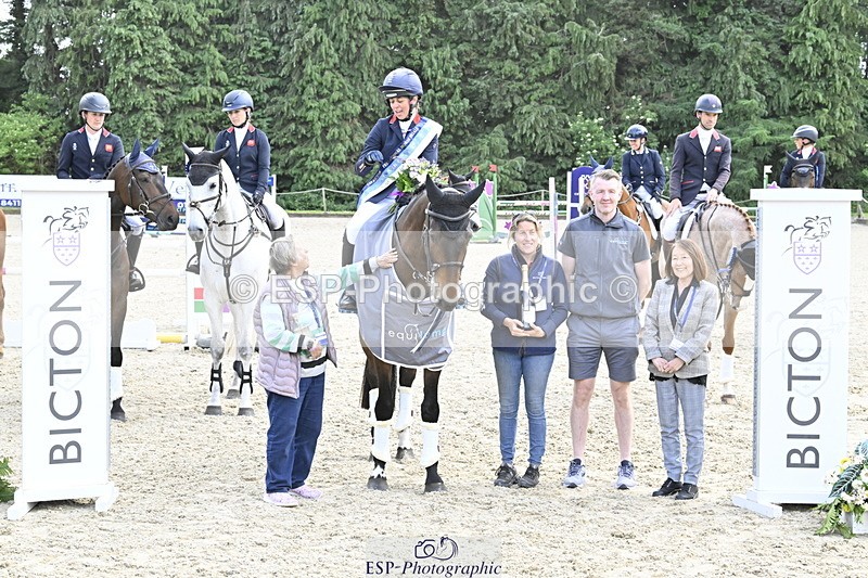 250525A-161310-18546 - Presentations Section C CCI 2 Star Long