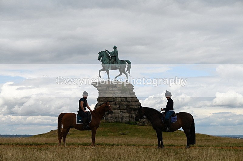DSC_9364 - Time at Statue 14:33 to 15:10