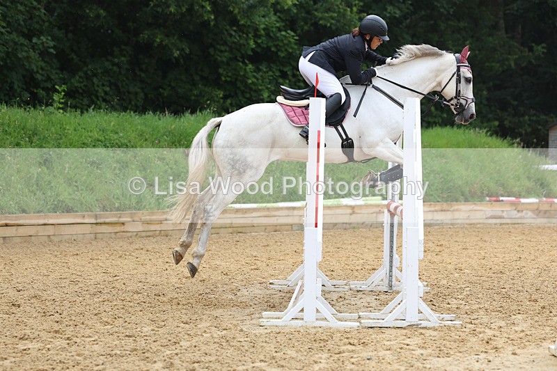 3E7A5551 - Class 4: Senior British Novice/90cm open