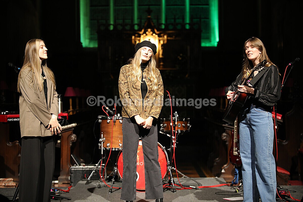 FOLK N BLUES-708 - FOLK and BLUES SEPT 2022