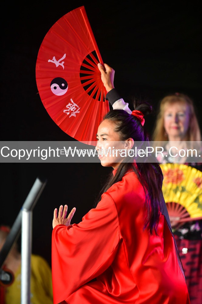 SH4_1682 - Tai Chi with Lisa Kay.