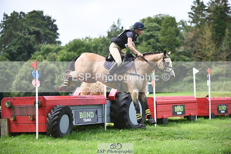 240804-113343-12324 - 316-Chloe_Dunn-TOWERHILL_SHAMIE