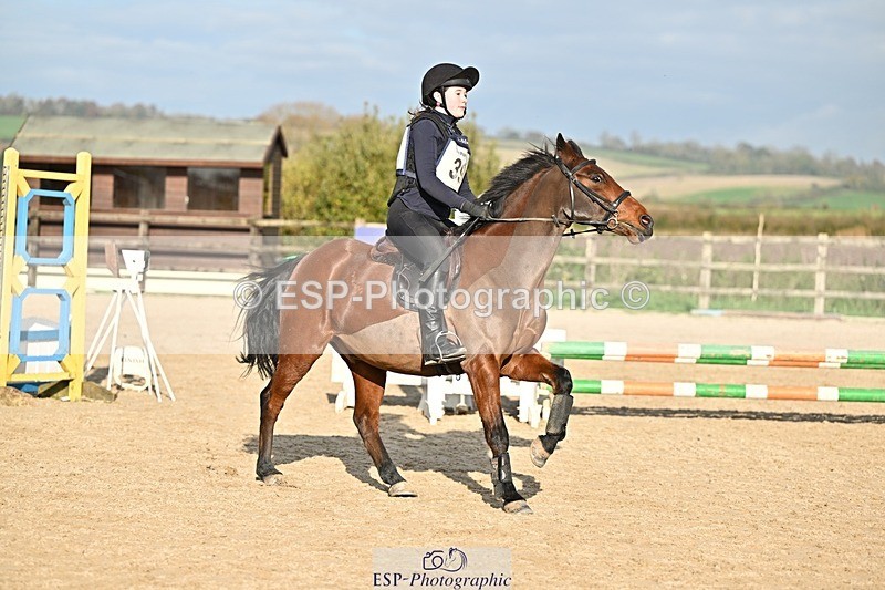 241110-132332-00820 - 60-65cm Arena Eventing