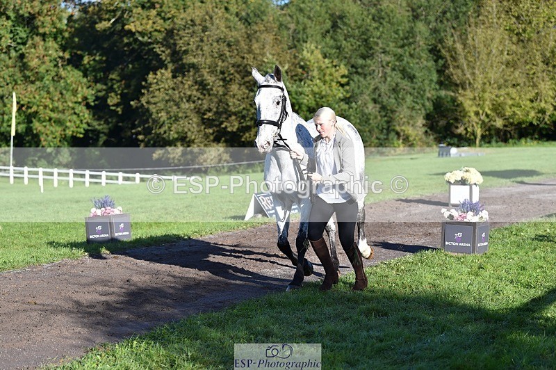 231022-100412-22220 - 474-MENELAUS-Elise.Washer-TrotUp+SJ