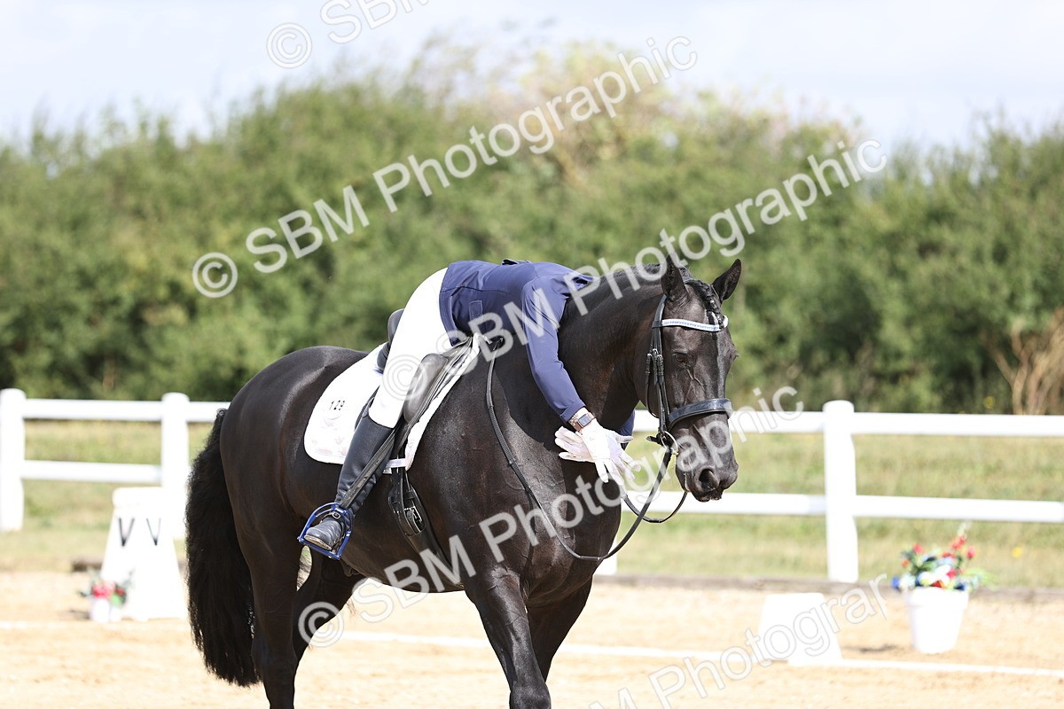 SBM_016118 - Class 14 - Novice 23 - 10.29-11.32