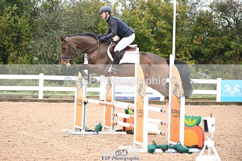 241023A-113331-00569 - Cls 1 British Novice and 90cm Open