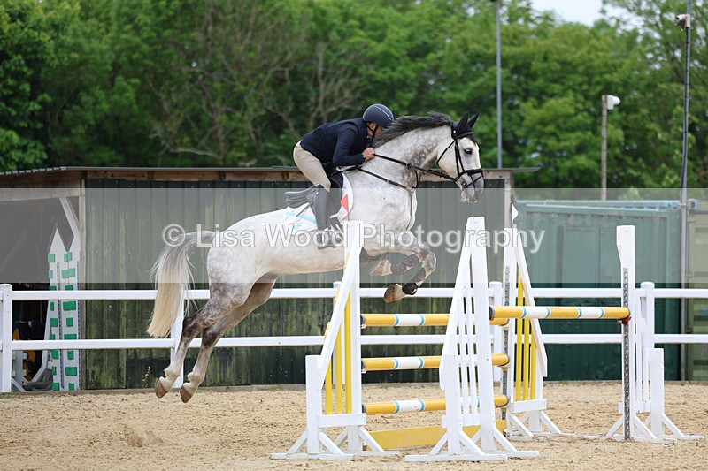 3E7A9656 - Class 9: Senior Foxhunter/1.20 open