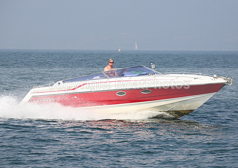 140907 RED SUNSEEKER TOMAHAWK WT7A5475 - Motorboats - Open