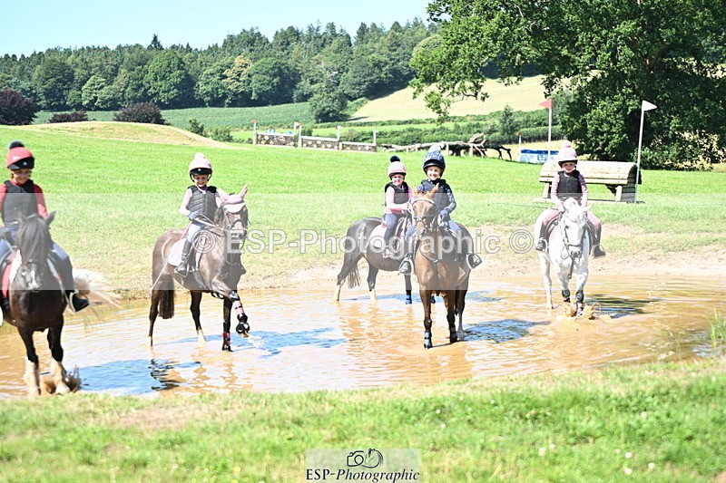 240729B-150423-03102 - Abbie's Group XC