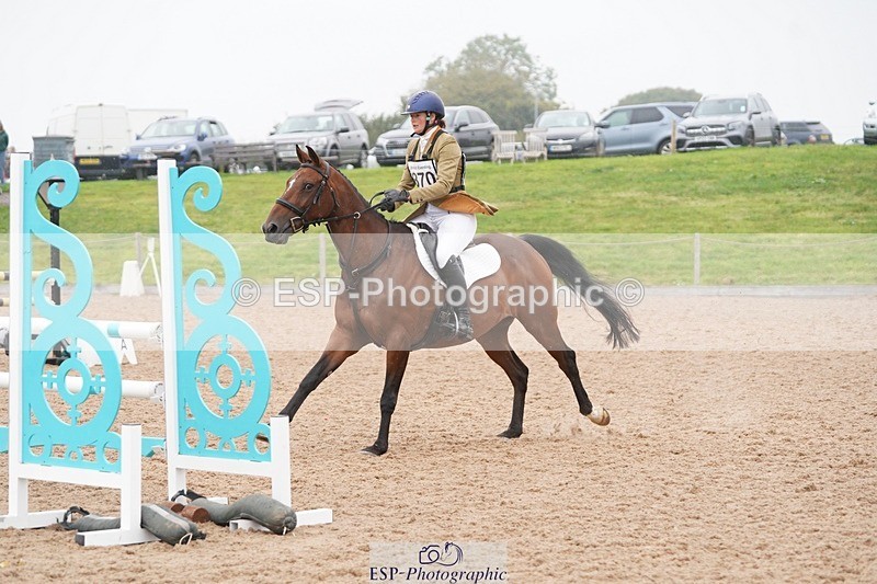 240901A-115048-06701 - 370-Sophie.Damment-SPRING.RISING