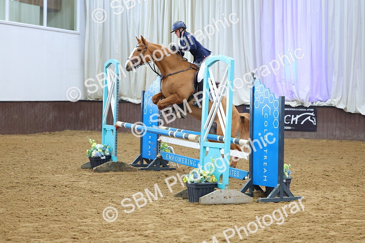 SBM_010133 - Class 21 - Nupafeed Supplements Senior Discovery/ 1m Open - First Round (1.00m)