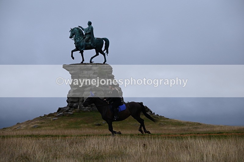 DSC_2082 - Time at Statue 12:13 to 12:32