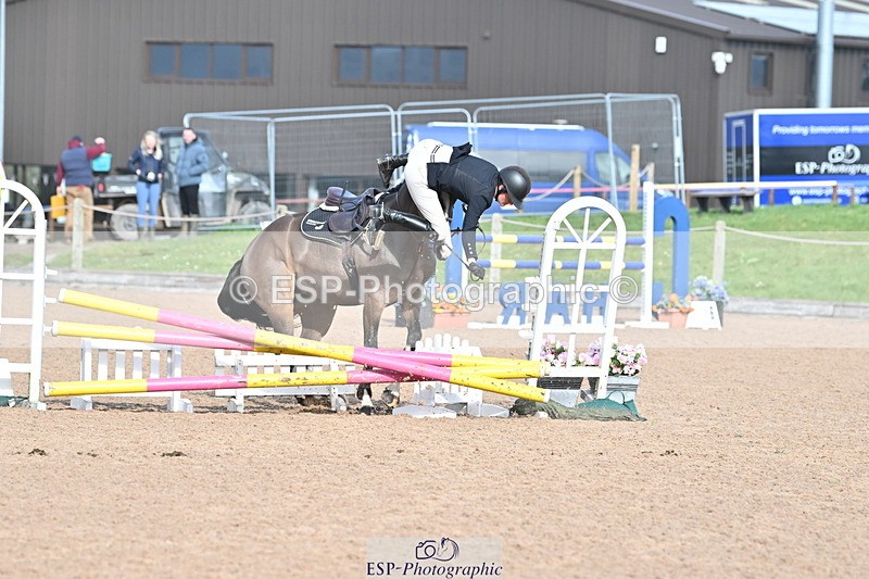 240315A-095502-00135 - Cls 1 Seniors 1.05 and 1.10m Open