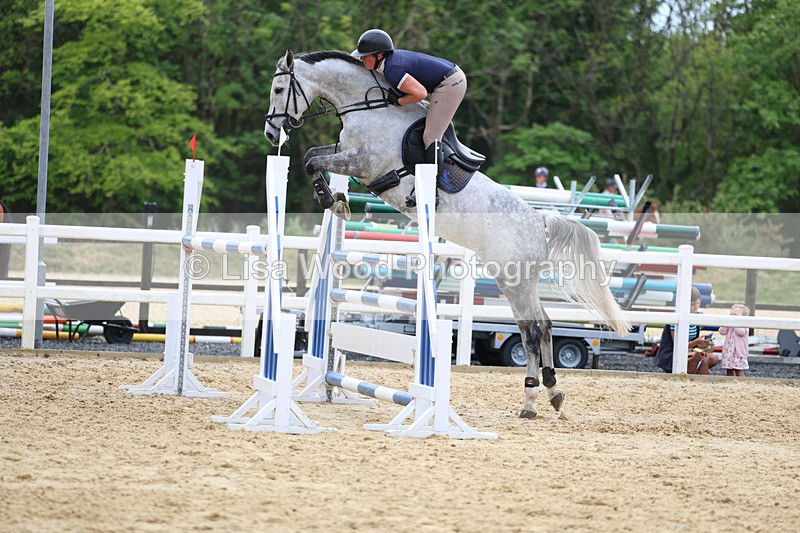 3E7A7587 - Class 8: Senior Foxhunter/1.20 open