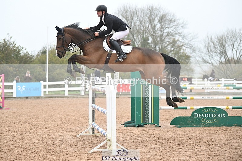 241102A-121243-04500 - SAT Cls 15 Foxhunter and 1.20m Open